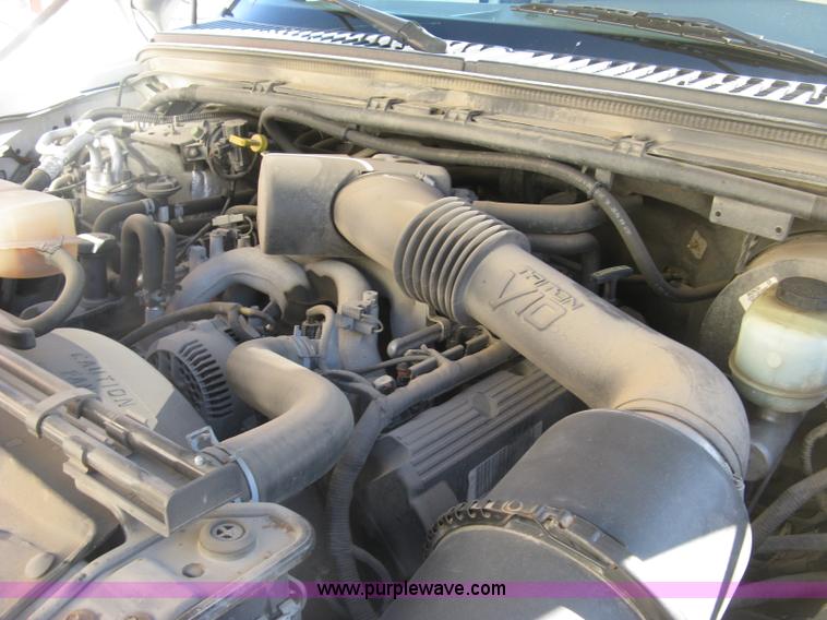 image for item J2967 2000 Ford Excursion XLT SUV