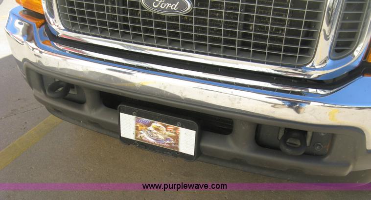 image for item J2967 2000 Ford Excursion XLT SUV