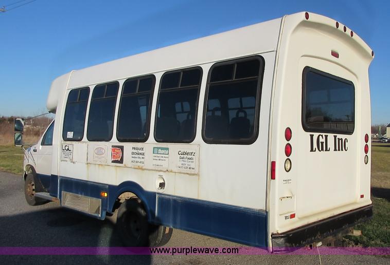 image for item J7666 1999 Ford Econoline E450