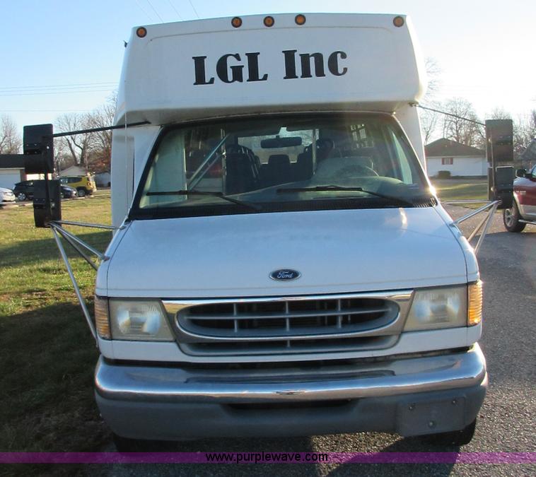 image for item J7666 1999 Ford Econoline E450