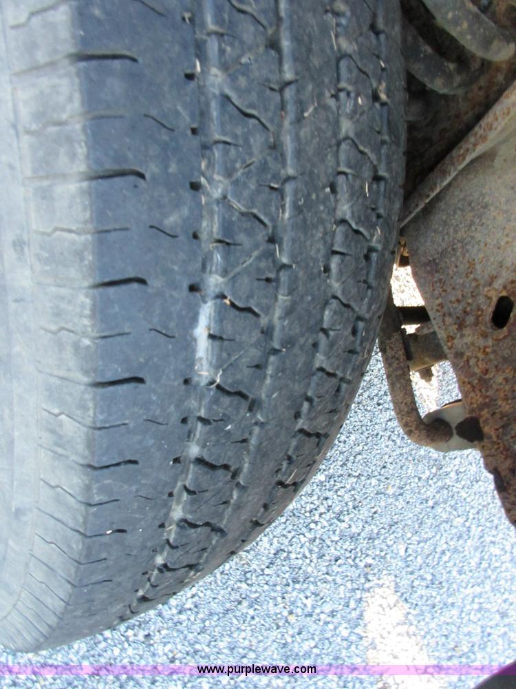 image for item J7666 1999 Ford Econoline E450