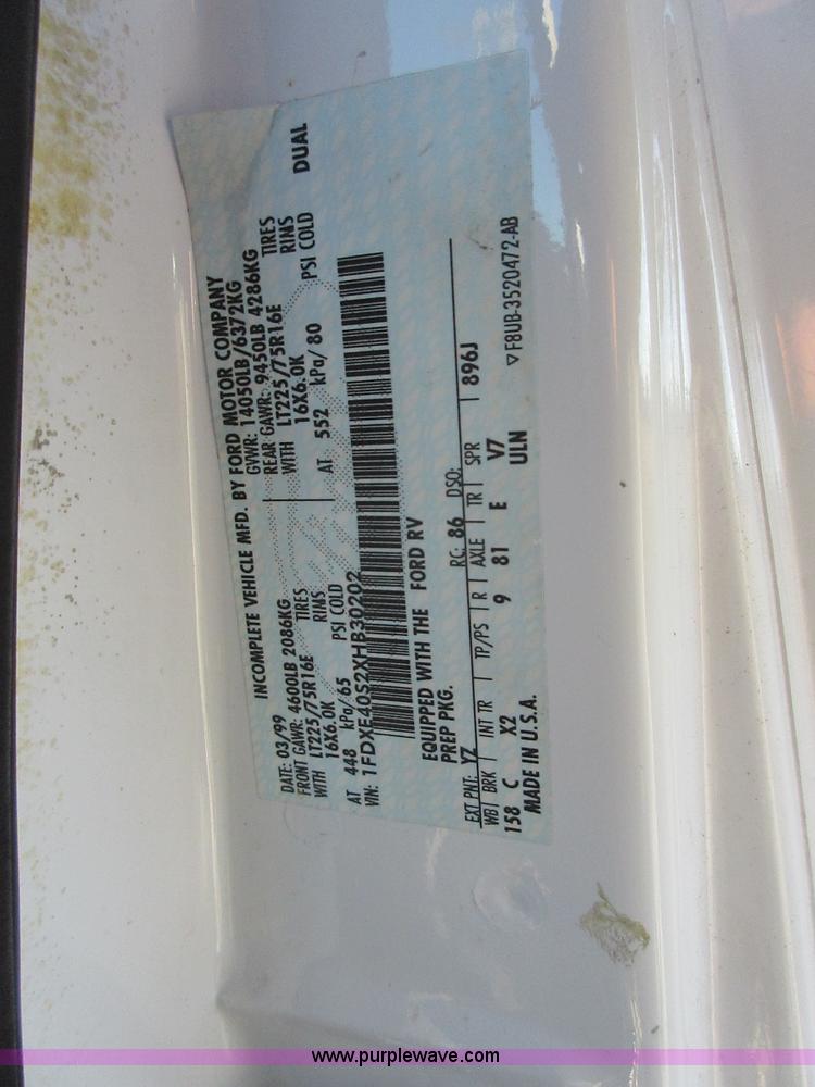 image for item J7666 1999 Ford Econoline E450