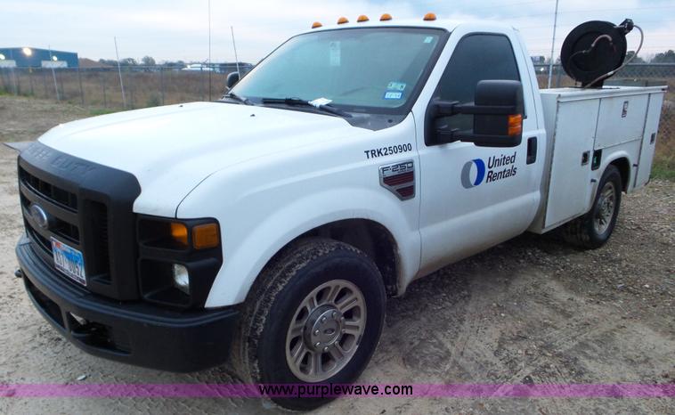 image for item J8374 2008 Ford F250 Super Duty utility truck