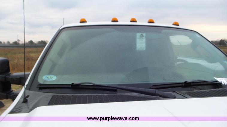 image for item J8374 2008 Ford F250 Super Duty utility truck