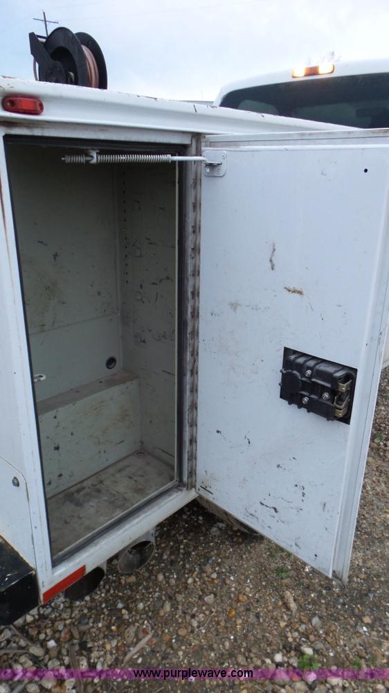 image for item J8374 2008 Ford F250 Super Duty utility truck