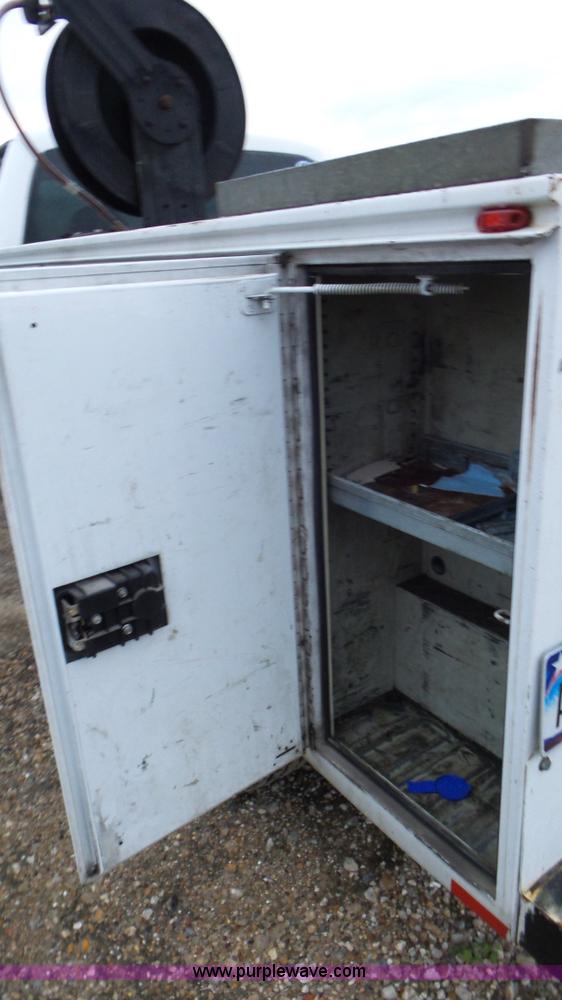 image for item J8374 2008 Ford F250 Super Duty utility truck