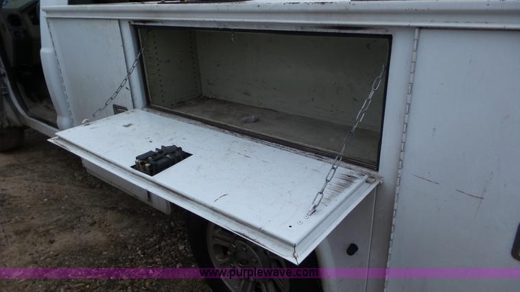 image for item J8374 2008 Ford F250 Super Duty utility truck