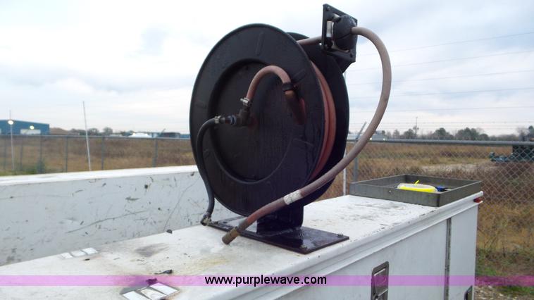 image for item J8374 2008 Ford F250 Super Duty utility truck