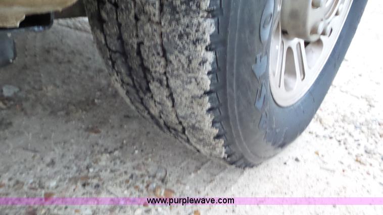 image for item J8374 2008 Ford F250 Super Duty utility truck