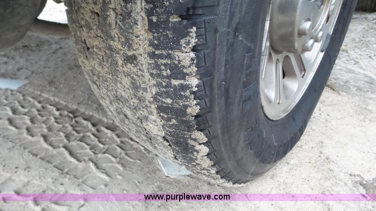 image for item J8374 2008 Ford F250 Super Duty utility truck