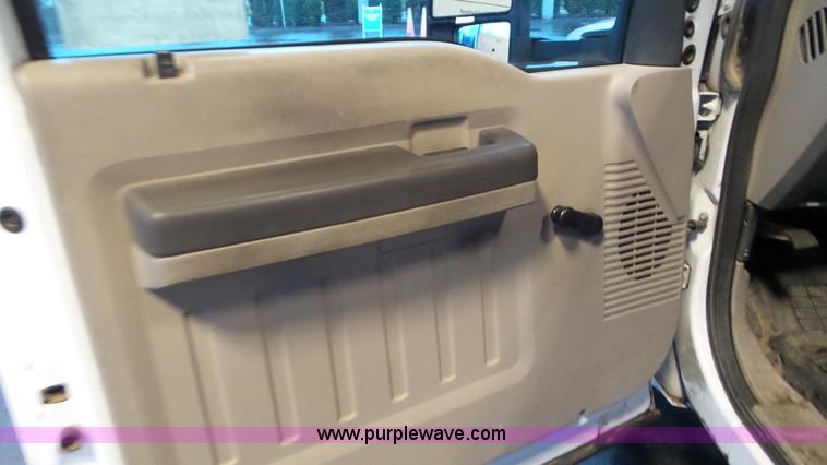 image for item J8388 2010 Ford F250 Super Duty XL utility truck