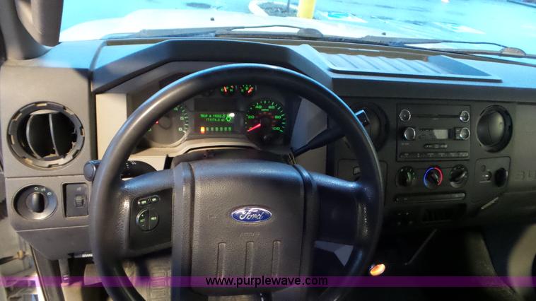 image for item J8388 2010 Ford F250 Super Duty XL utility truck