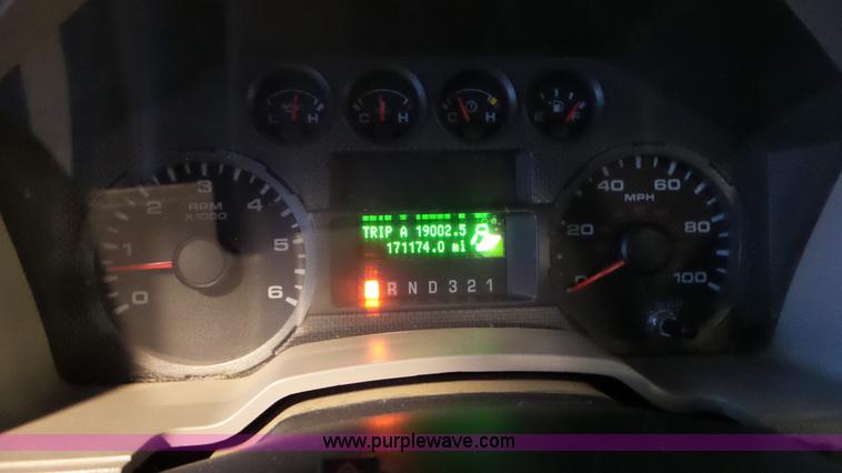 image for item J8388 2010 Ford F250 Super Duty XL utility truck