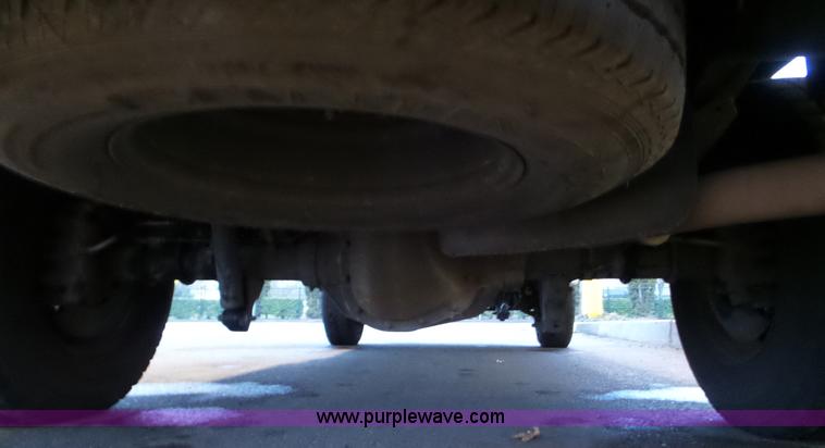 image for item J8388 2010 Ford F250 Super Duty XL utility truck