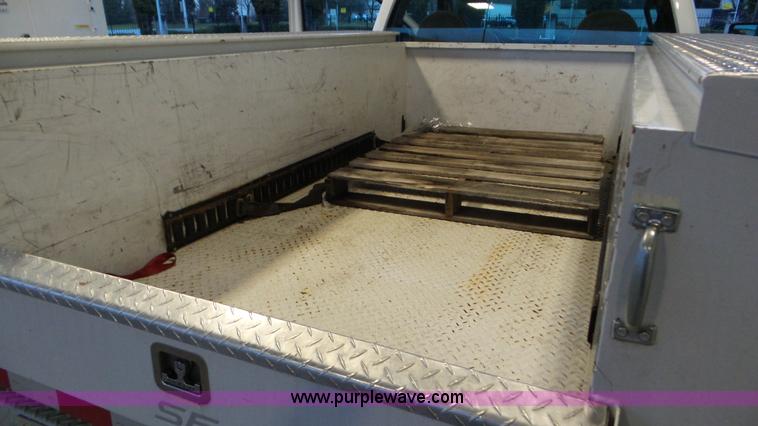 image for item J8388 2010 Ford F250 Super Duty XL utility truck