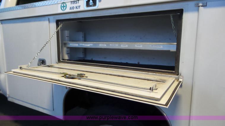 image for item J8388 2010 Ford F250 Super Duty XL utility truck