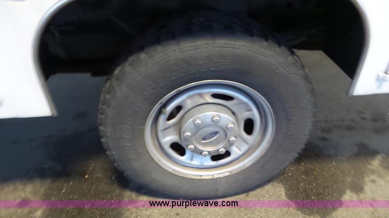 image for item J8388 2010 Ford F250 Super Duty XL utility truck
