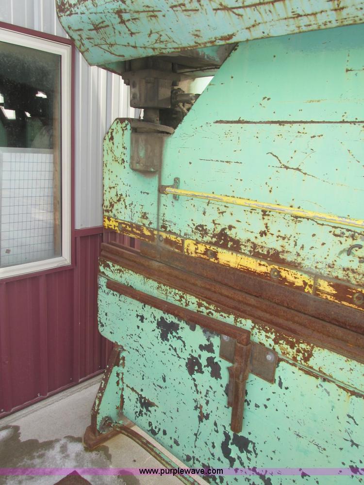 image for item J8783 Wisconsin Forcemaster 12FM120 metal brake