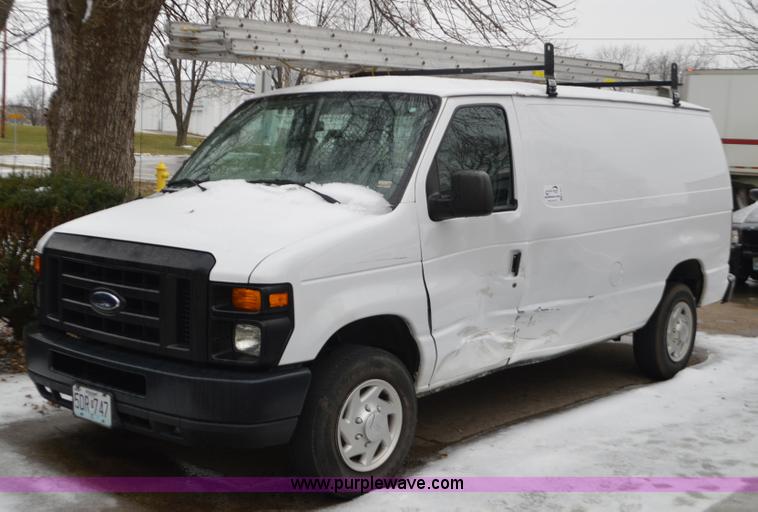 image for item K5377 2008 Ford E150 van