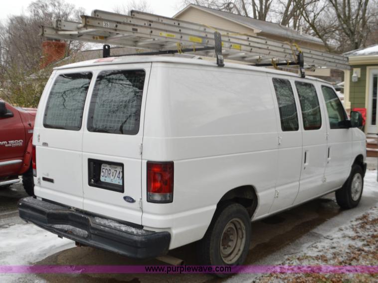 image for item K5377 2008 Ford E150 van