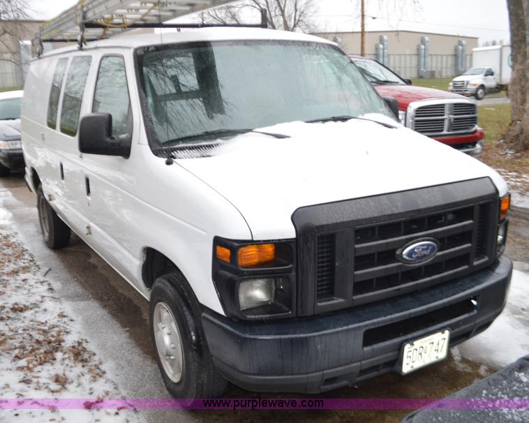 image for item K5377 2008 Ford E150 van