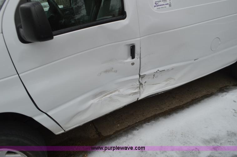 image for item K5377 2008 Ford E150 van