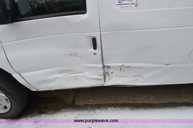 image for item K5377 2008 Ford E150 van