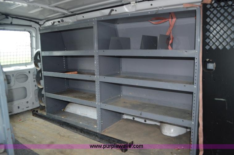 image for item K5377 2008 Ford E150 van