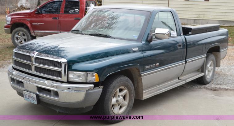 image for item K5391 1996 Dodge Ram 1500 pickup truck