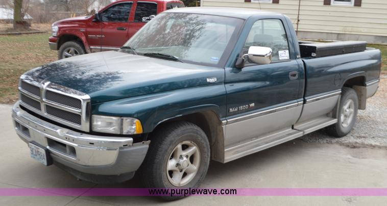 image for item K5391 1996 Dodge Ram 1500 pickup truck