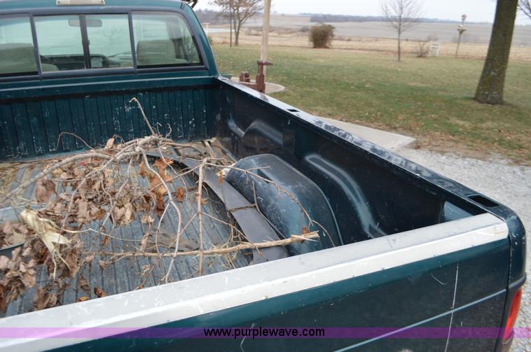 image for item K5391 1996 Dodge Ram 1500 pickup truck