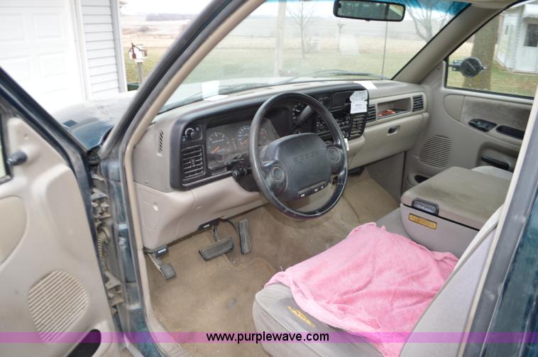 image for item K5391 1996 Dodge Ram 1500 pickup truck