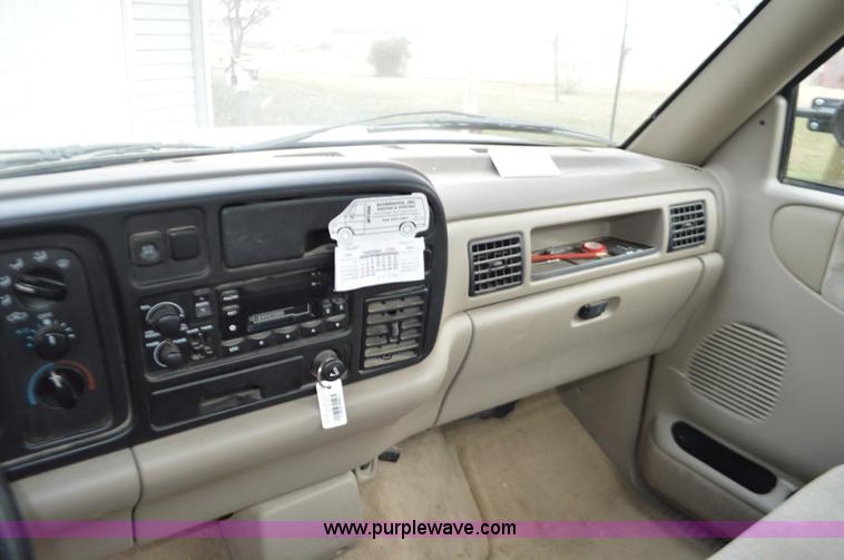 image for item K5391 1996 Dodge Ram 1500 pickup truck