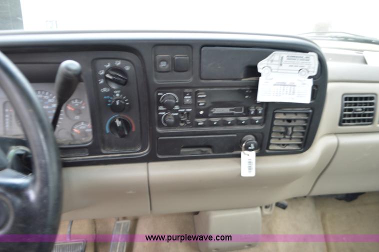 image for item K5391 1996 Dodge Ram 1500 pickup truck