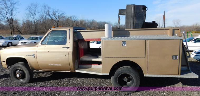 image for item K5411 1982 Chevrolet C30 Custom Deluxe utility truck