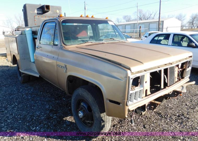 image for item K5411 1982 Chevrolet C30 Custom Deluxe utility truck