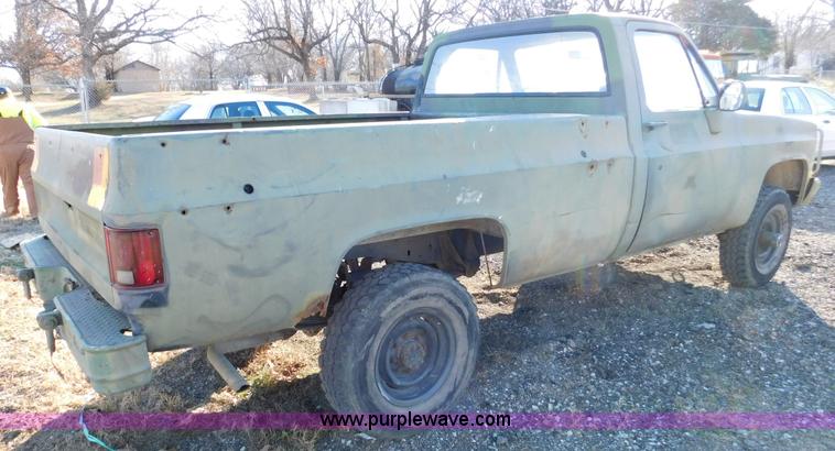 image for item K5412 1984 Chevrolet pickup truck