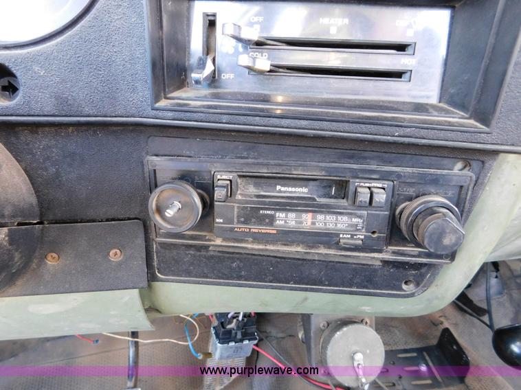 image for item K5412 1984 Chevrolet pickup truck