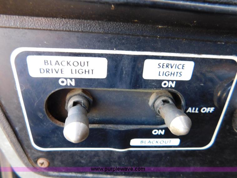 image for item K5412 1984 Chevrolet pickup truck