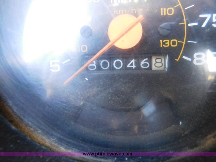 image for item K5412 1984 Chevrolet pickup truck