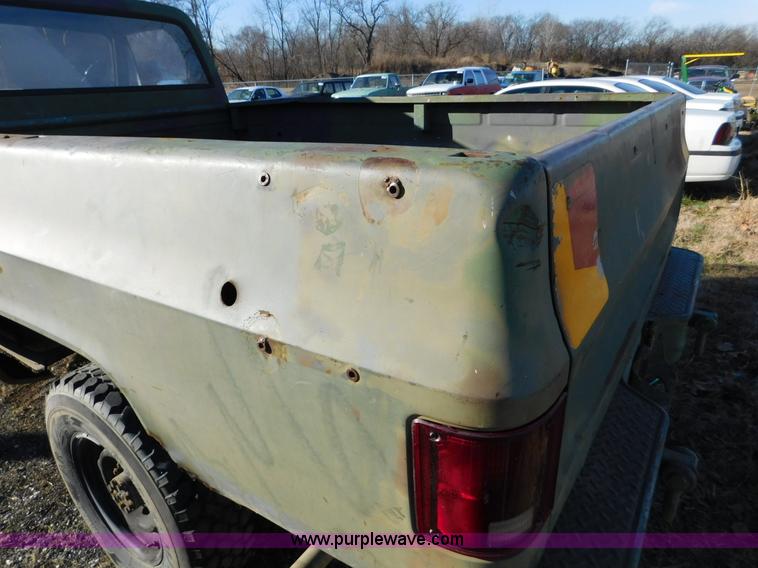 image for item K5412 1984 Chevrolet pickup truck
