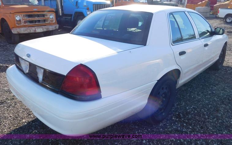 image for item K5413 2006 Ford Crown Victoria Police Interceptor