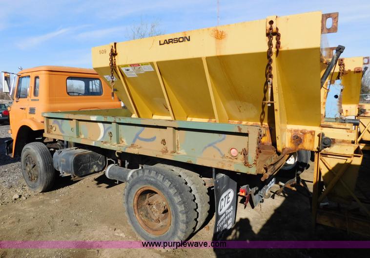 image for item K5418 1978 International Cargo Star B flatbed truck