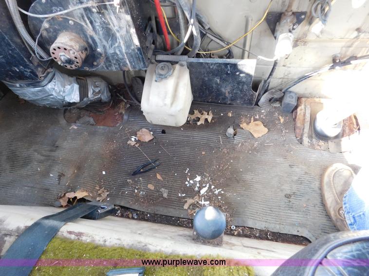 image for item K5418 1978 International Cargo Star B flatbed truck