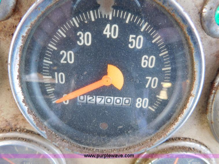 image for item K5418 1978 International Cargo Star B flatbed truck