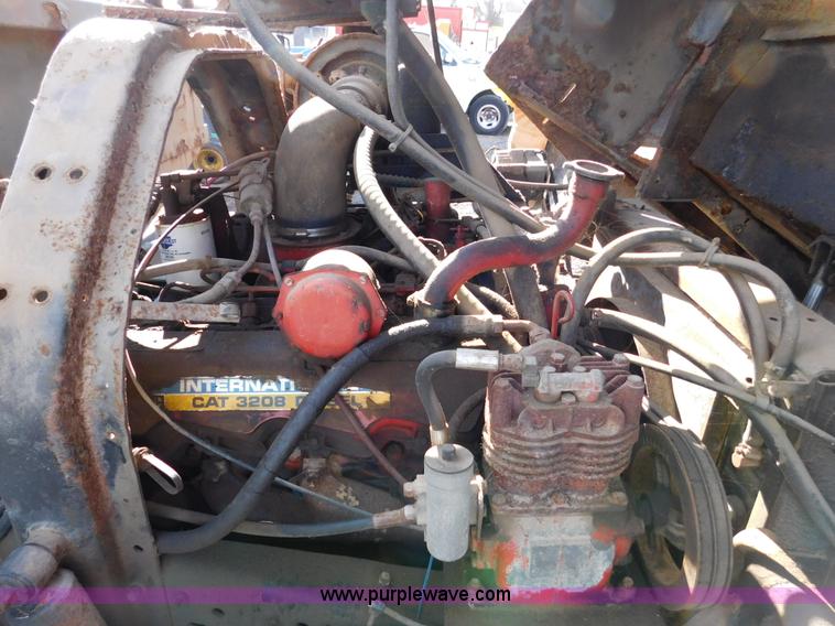 image for item K5418 1978 International Cargo Star B flatbed truck