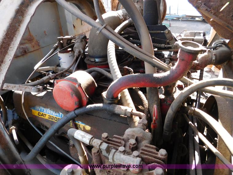 image for item K5418 1978 International Cargo Star B flatbed truck