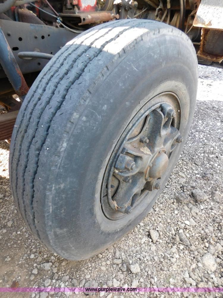 image for item K5418 1978 International Cargo Star B flatbed truck