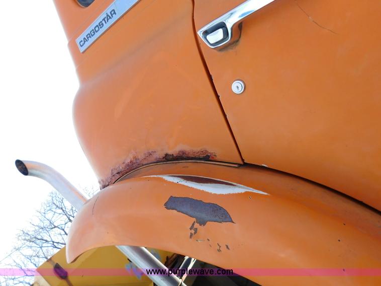 image for item K5418 1978 International Cargo Star B flatbed truck