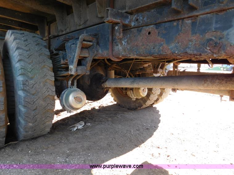 image for item K5418 1978 International Cargo Star B flatbed truck